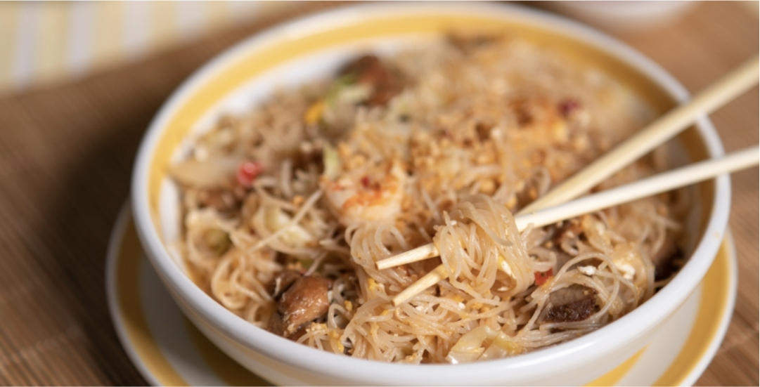 Bowl de deliciosa comida tailandesa